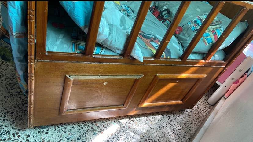 سرير طفل صاج حطاطه شغل حصيبه بي كومديات للملابس وجروخ ويا دوشك السعر٨٥وبي مجال عانا, الأنبار


**إذا كنت صاحب هذا الإعلان وتريد حذفه لأي سبب، رجاءا أرسل رسالة إلى الدعم الفني**