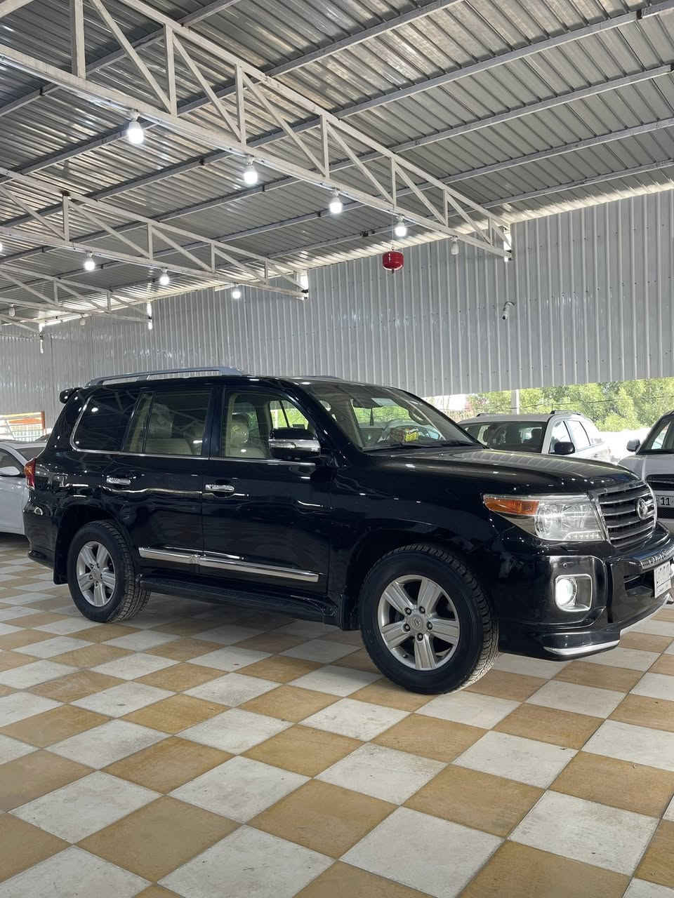 لاندكروز موديل 2015 فطيم مكفول كفاله عامه 6سلندر بصمه تخم تاير حداديه تبريد ثلج رقم بغداد ماشيه 225 الف فقط جديده وجاهزه السعر 395$ وبيه مجال بابل الشوملي ***********
