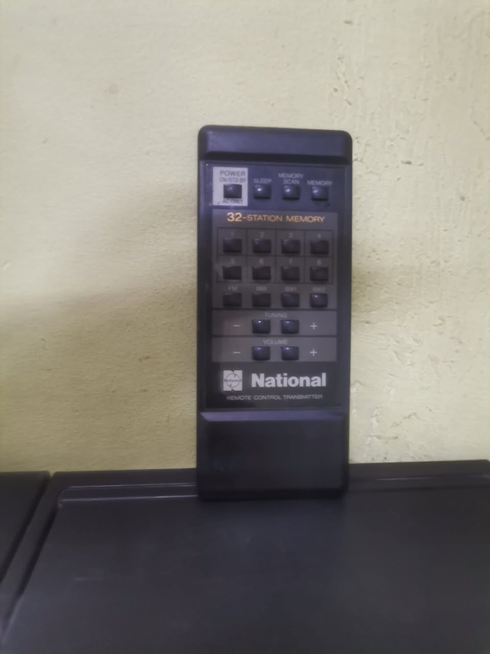 السلام عليكم مسجل نشينل بلادي مع اليوموت كله شغال ماعده الكاسيتات محتاج قوايش، سعره١٠٠،بغدادالغزاليه ***********
