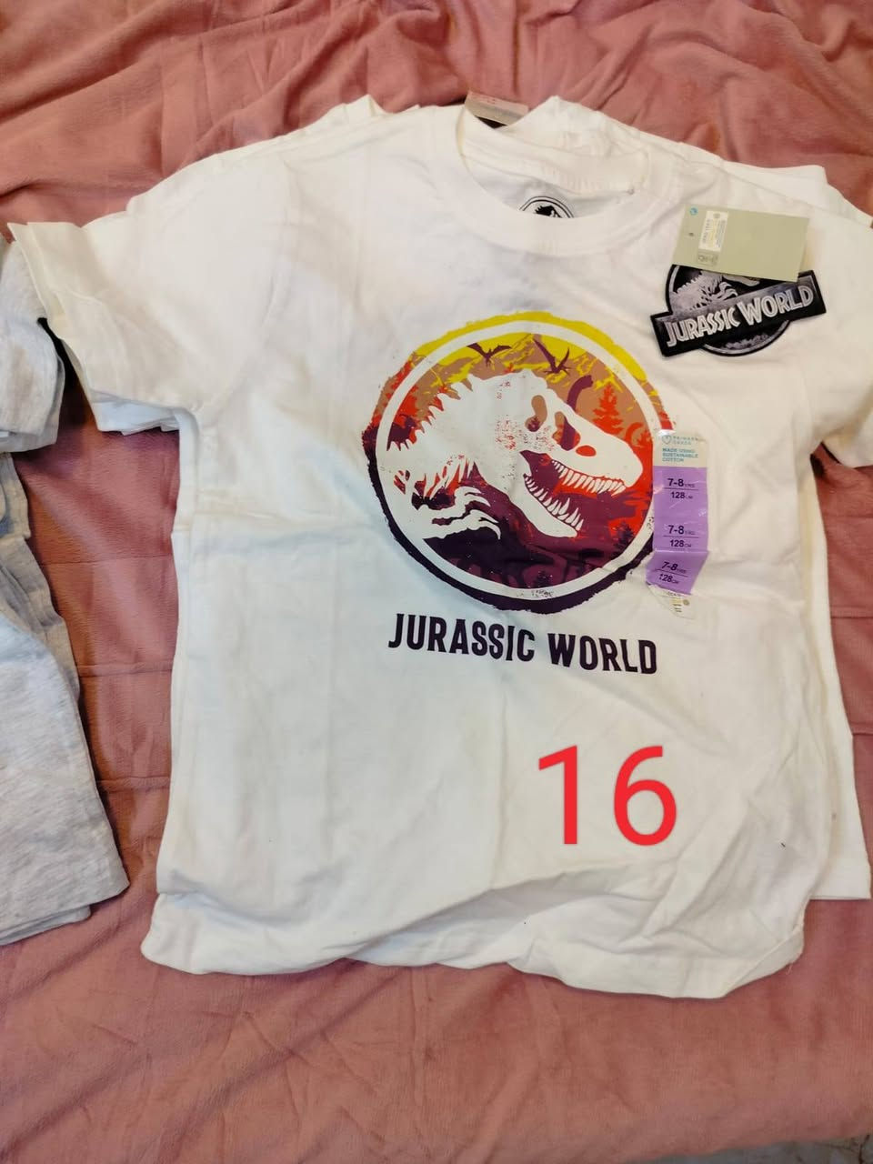 ملابس جديده للبيع باسعار مناسبه


**إذا كنت صاحب هذا الإعلان وتريد حذفه لأي سبب، رجاءا أرسل رسالة إلى الدعم الفني**