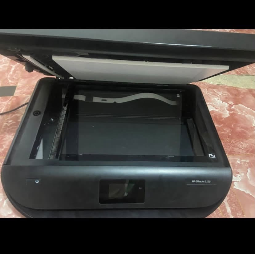 السلام عليكم طابعة HP5220
ملون +عادي بعدها جديده  تطبع صور   شغاله كلشي ما ناقصها بعدها بل كارتونه  السعر 75 وبيها مجال  ***********
