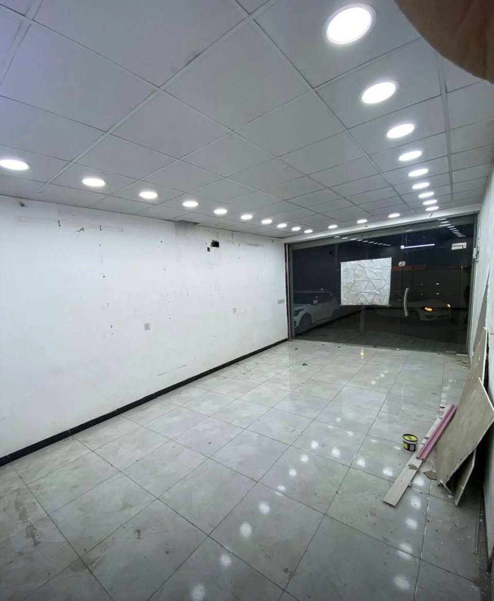 للايجار 
محل كبير ،بالأعظمية ،الاخطل،موقع مميز جدا ،جاهز،وفيه حمام 
***********
من المالك مباشرة
