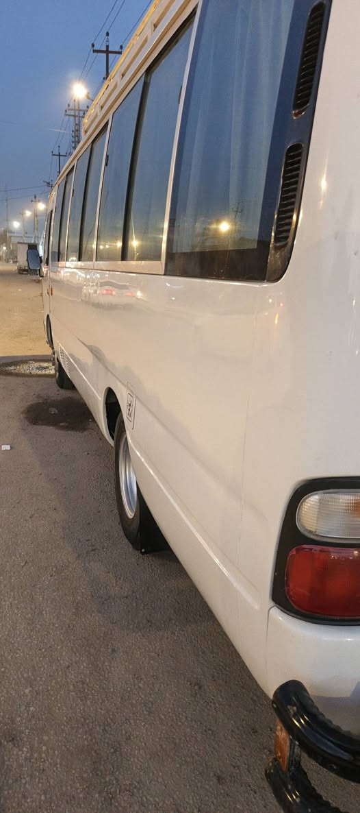 سلام عليكم سياره كوستر البيع مديل 2002 سياره جديده وجاهزه تبريد 🥶 عليه غرامات 12 ورقهيطيحنه من سعره    سعر 168 الاستفتاء *********** مكلف بل نشر

