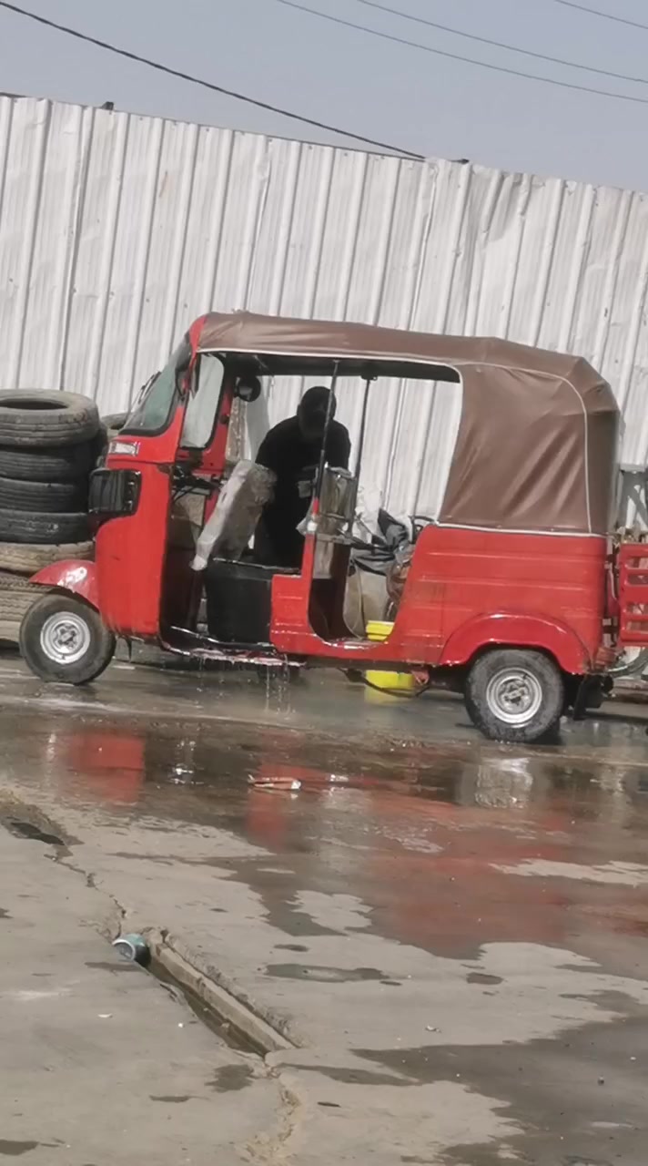 تكتك مديل 2017 شهر 10 يوم 25
رقم وسنويه تكتك كلهة بلاديه بس دوس معمره مكينه نضيفه كهربايات كلهة شغاله وجديده ماعوزهة شي سعر 4300 مكان بغداد حي نصر


**إذا كنت صاحب هذا الإعلان وتريد حذفه لأي سبب، رجاءا أرسل رسالة إلى الدعم الفني**