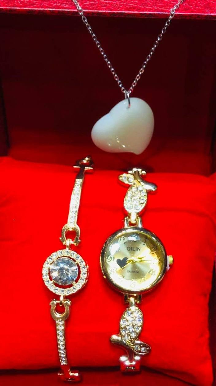 عيد الحب مع أرقى الهدايا!
الآن في محل أنس السعيدات، تشكيلة مميزة من:

الساعات النسائية الأنيقة 

اجعل هديتك تعبر عن مشاعرك.


**إذا كنت صاحب هذا الإعلان وتريد حذفه لأي سبب، رجاءا أرسل رسالة إلى الدعم الفني**