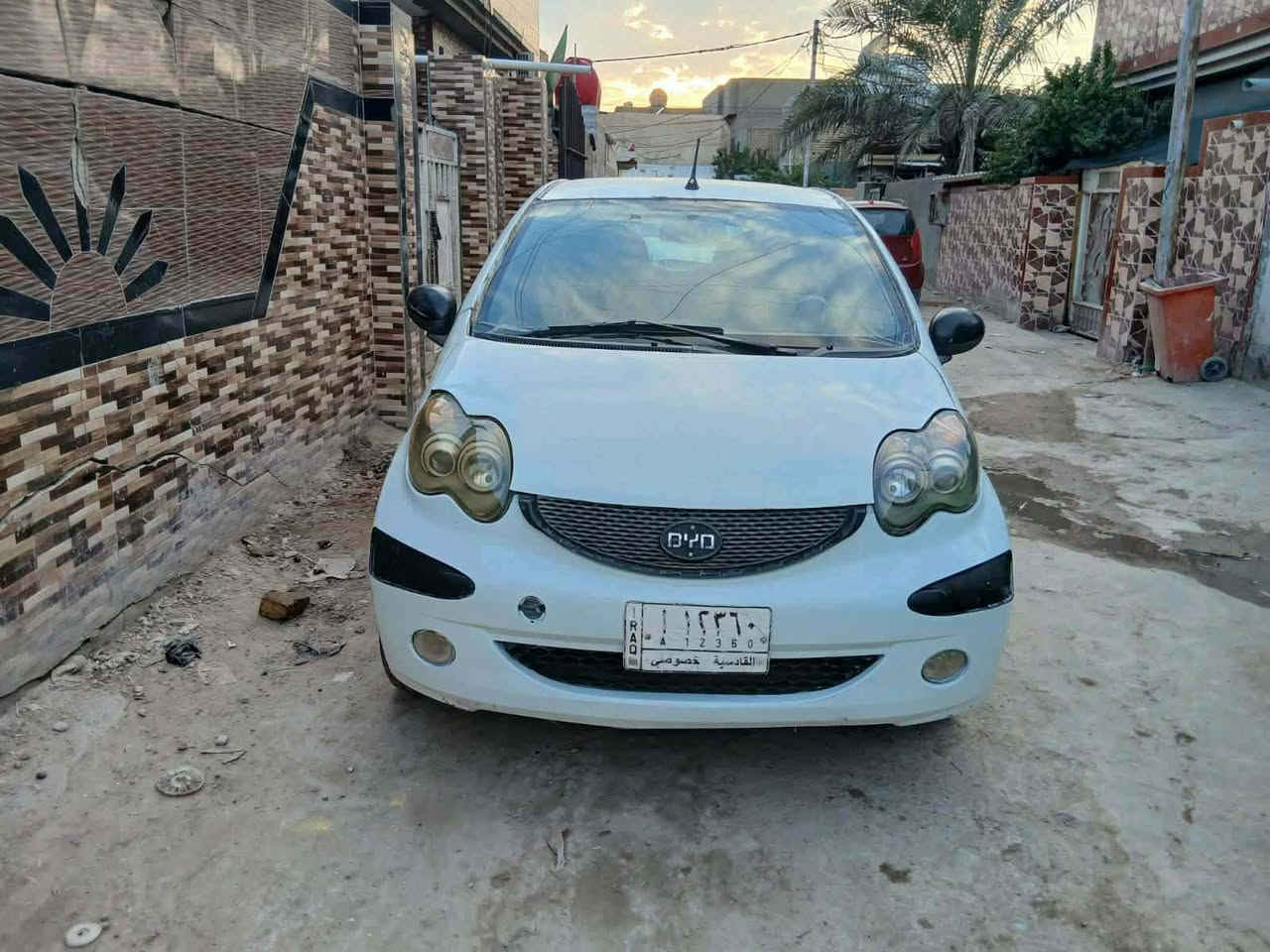 السلام عليكم بي وإيدي موديل 2012 كير عادي مشروع وطني السعر 27 بيه مجال المكان بابل الاتصال على الرقم ***********
