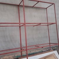 رفوف حديد • للبيع