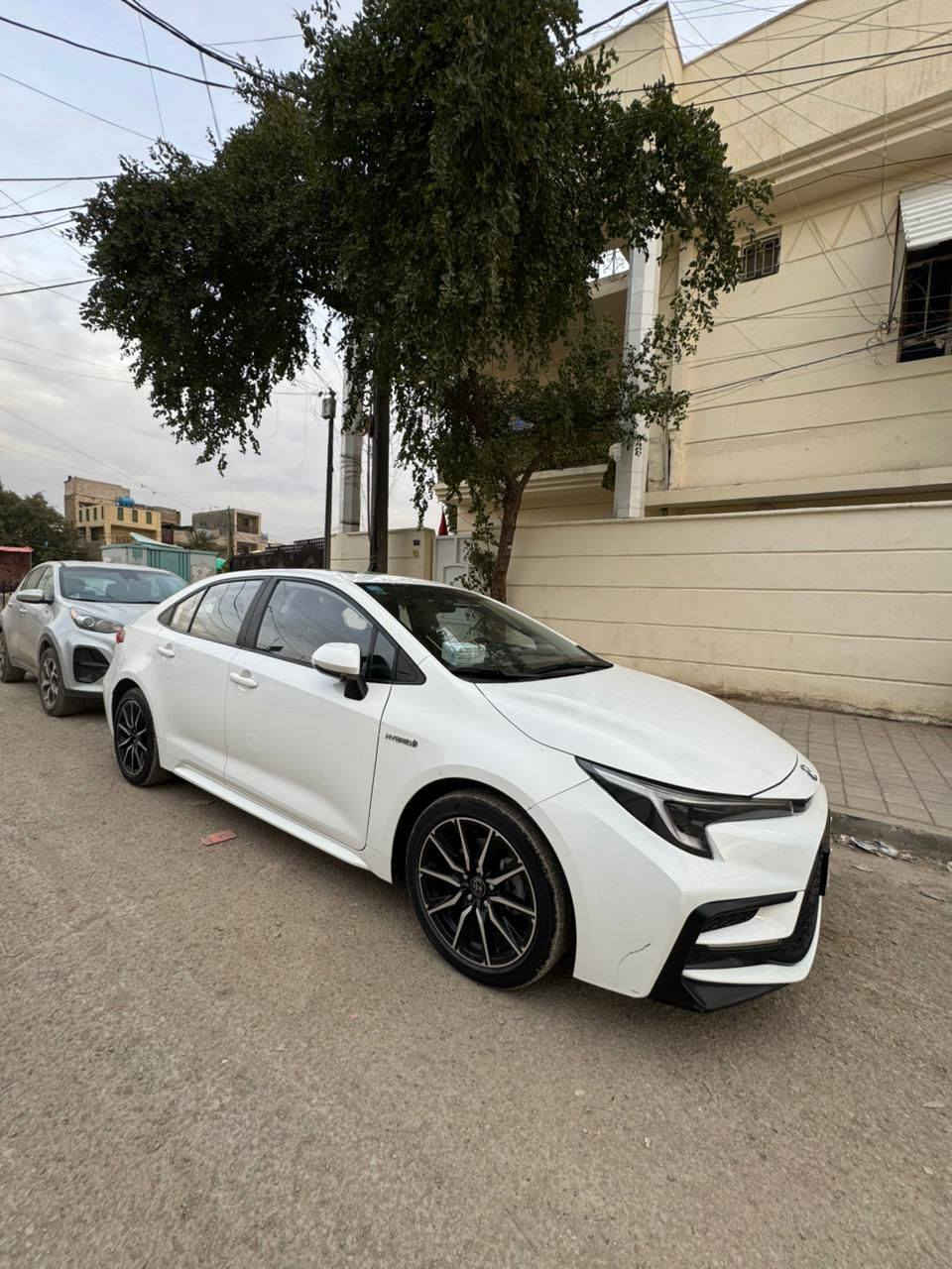 السلام عليكم من رخصة الادمن  لبيع كورلا هايبر sبلاك موديل ٢٣ علامه زركه خليجي موصفاته معروفه رادر شاشه بصمه دخول ذكي فتحه بصمه لباقي معروفه موصفات رقم بغداد تحويل ثاني بسمنه ماشيه ٣٥ الف سياره جديده مكفول كفاله ماعده بيه رصعات بلقماره شويه ولبنيد حالوب خفيف وعايفه عل وضعه ماسويته بيدار يرجعن سعره ١٤٠ وبيه مجال لشراي للستفسار رقم ***********
