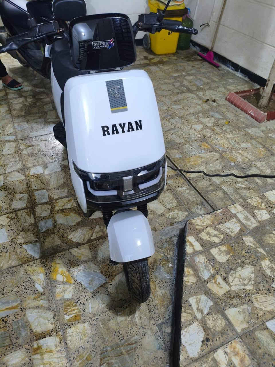 السلام عليكم دراجه شحن للبيع ريان مستخدمه 10 ايام سعر 800 اتصال على رقم الهاتف ***********
