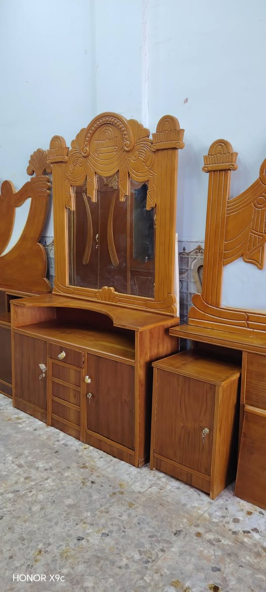 السلام عليكم غرفه كامله ام 6️⃣ بيبان شغل درجه ثانيه نظيفه كلش مستعمله غرفه جاهزه وكامله اي نقص ما بيها الوجه صاج خمسه ملم الست بيبان طابقين شغل سوقي سعرها 675 شامل الشد والتوصيل مجاني داخل النجف *********** واتساب موجود مكاني نجف ناحيه الرضويه قرب الجسر
