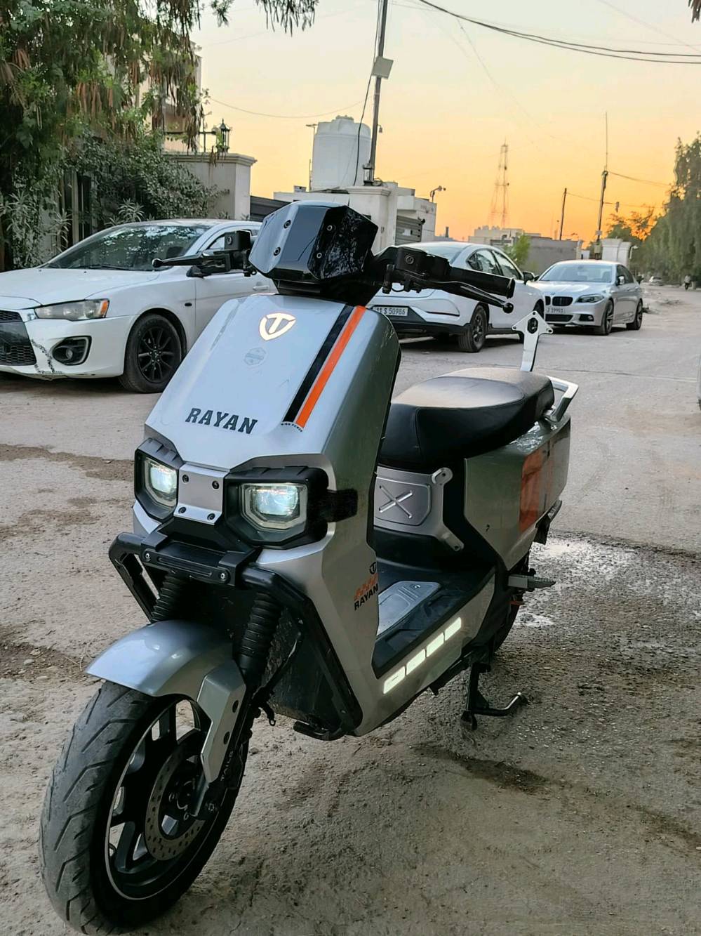 السلام عليكم دراجه شحن للبيع 
نوع ريان وحش الكون 
بيه 6بطريات مسطره سعر 850 وبيه 
مجال حك اجيه مكان بغداد رقم توصل 
***********