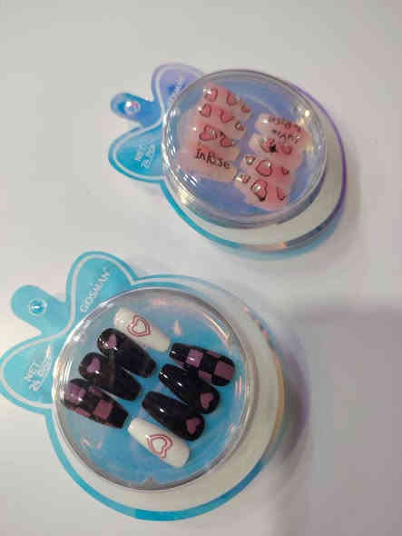 كوزمتك الاميرات 🧿✨✨
ميك آب من كاريزما كولكشن .. للحجز ***********
