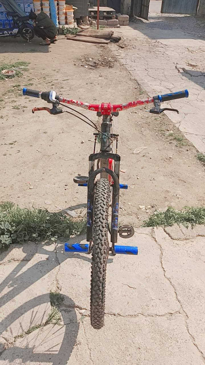 بايسكل جمبازي للبيع 100بي مجال العنوان موصل قرب ماركت الحاج عيس


**إذا كنت صاحب هذا الإعلان وتريد حذفه لأي سبب، رجاءا أرسل رسالة إلى الدعم الفني**