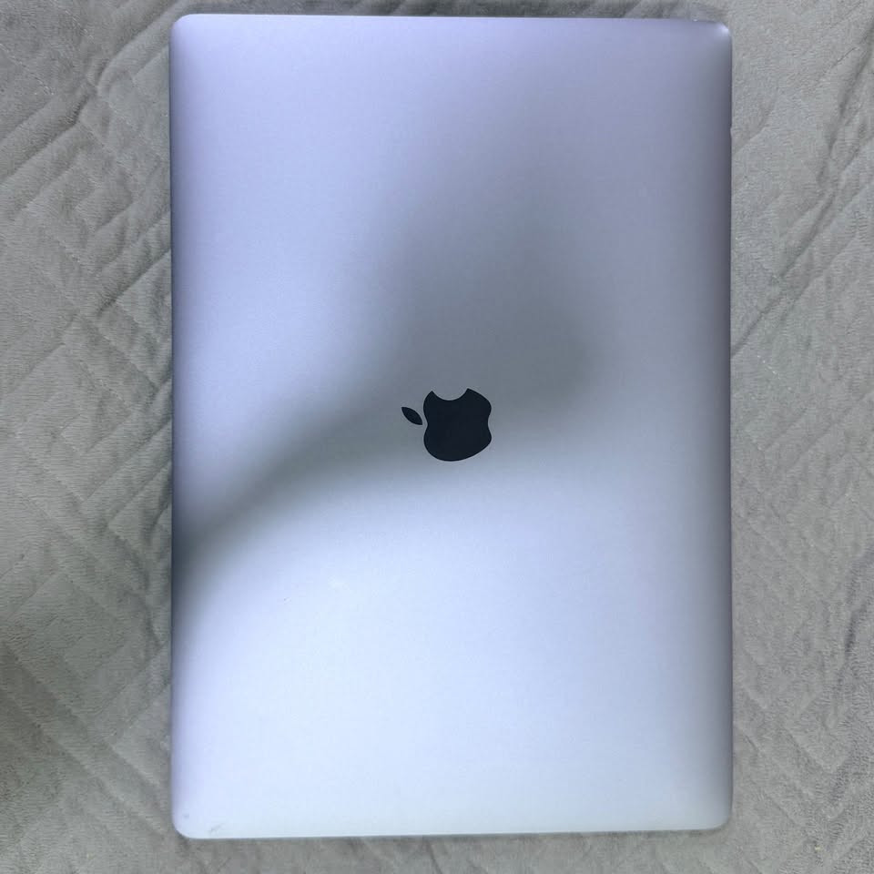 MacBook Pro 2018
Display 15"
Core i9
Ram 16 GB
SSD 512 GB
GPU 4 GB
الملحقات شاحنة فقط

السعر 650 الف
يتوفر توصيل
***********
