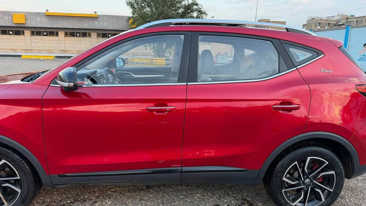 السلام عليكم  mg zs trophy turbo 2021 
ماشية 27 الف مكفولة كفالة عامة
محرك تيربو موتنفس طبيعي وكير AT 6 سرع مو cvt
فول مواصفات للاخير تروفي 
بنوراما 
كامرات محيطية 360 
حساسات خلفي امامي
اوتو هولد هاند بريك دكمة
داخل لونين وجلد
تحكم كشنات كهرباء 
تدفئة كشنات 
شاشة عداد 
السيارة داخل الضمان رقم بغداد الجديد
مكانها بغداد بغداد, العراق


**إذا كنت صاحب هذا الإعلان وتريد حذفه لأي سبب، رجاءا أرسل رسالة إلى الدعم الفني**