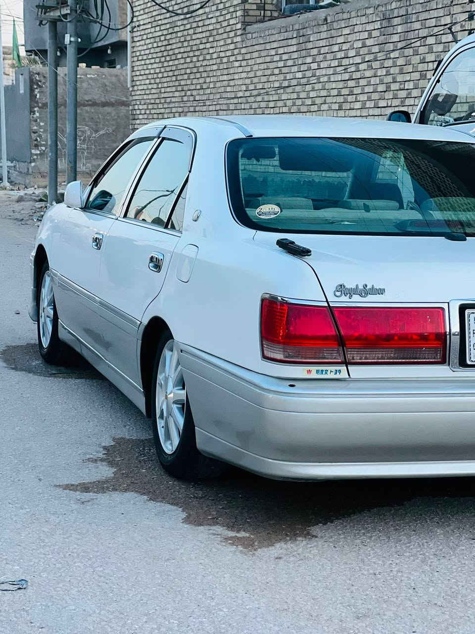 السلام عليكم ملكه موديل 200 اصل محرك كير حداديه تبريد كله جديد 3دكم محرك سي9 تبريد خلفي تحويرت نجف فوك وجوه  كفاله عامه سياره السعر ب137 وبيها مجال رقم الهاتف ***********المكان نجف عباسيه
