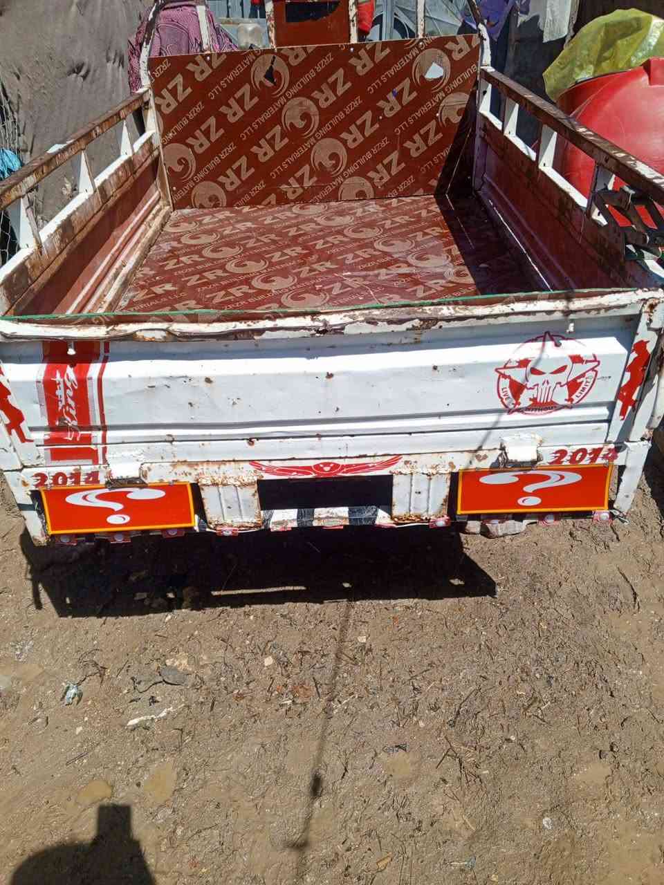 سلام عليكم
ستوته للبيع موديل 13 ستوته نضيفه اوراق سعر واحد 200 مكان ناصريه 

رقم ***********
