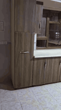 كاونتر جناحين قاعدة مرمر وسنك مرمر حوضين نظيف كلش مثل متشوفون .

العنوان سرچنار قرب السوك.

*********** واتساب
