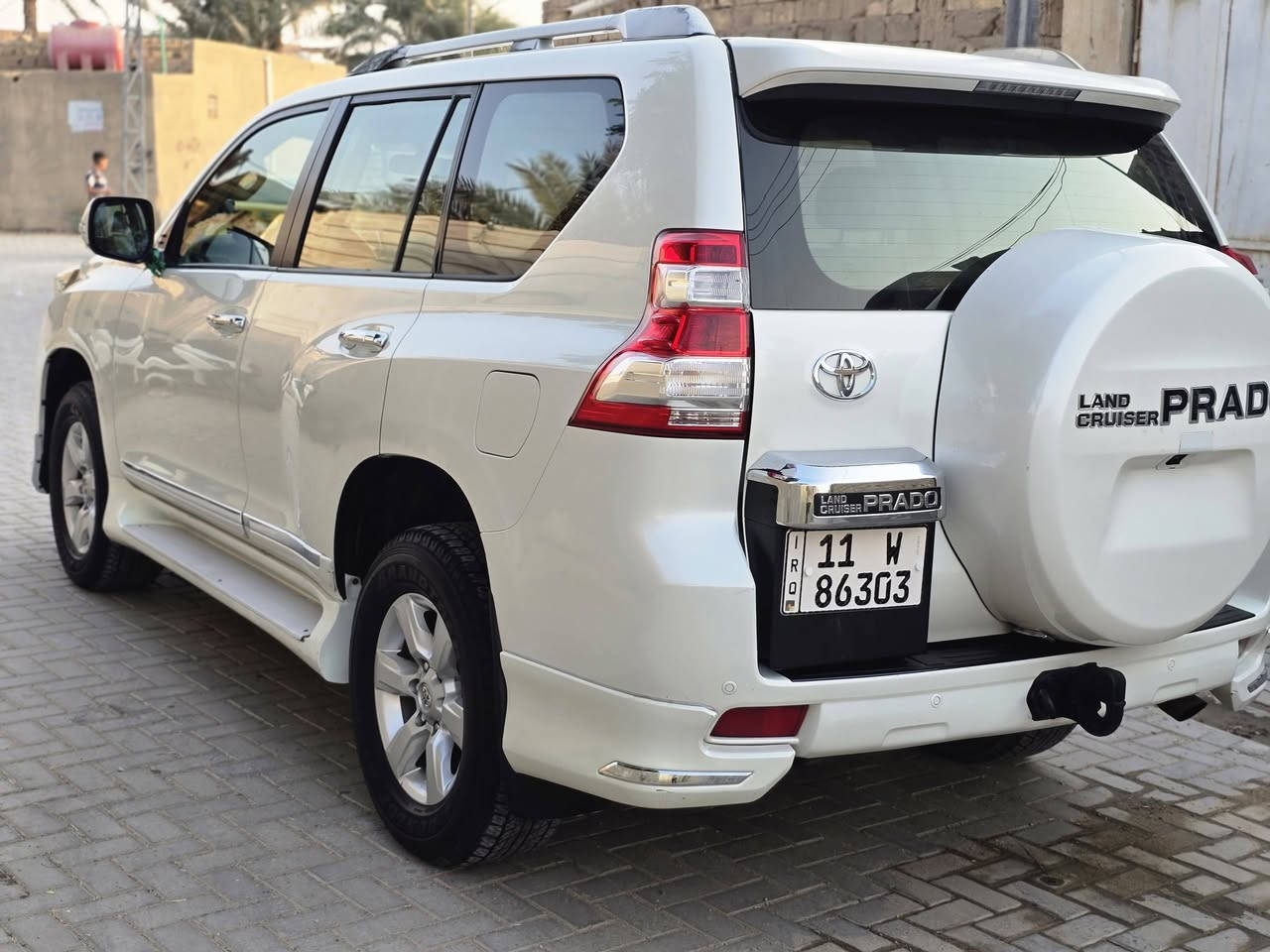 برادو فئه txl
مديل 14
مكينه سته سلندر حجم ٤٠٠٠
بدون صبغ ومعجون 
يوجد سونار مذكوره بيه تفاصيل
سنويه باسمي مجدده ل 2030
ماشي 230
السعر 325 بي مجال 
***********مكان ديوانيه
