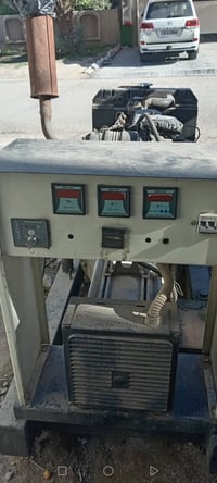 مولدة بيركنز ٣٠ كيفي سيت بلادي نظيفة جدا للبيع بغداد ٠٧٧١٤٢٦٠٨٧٩