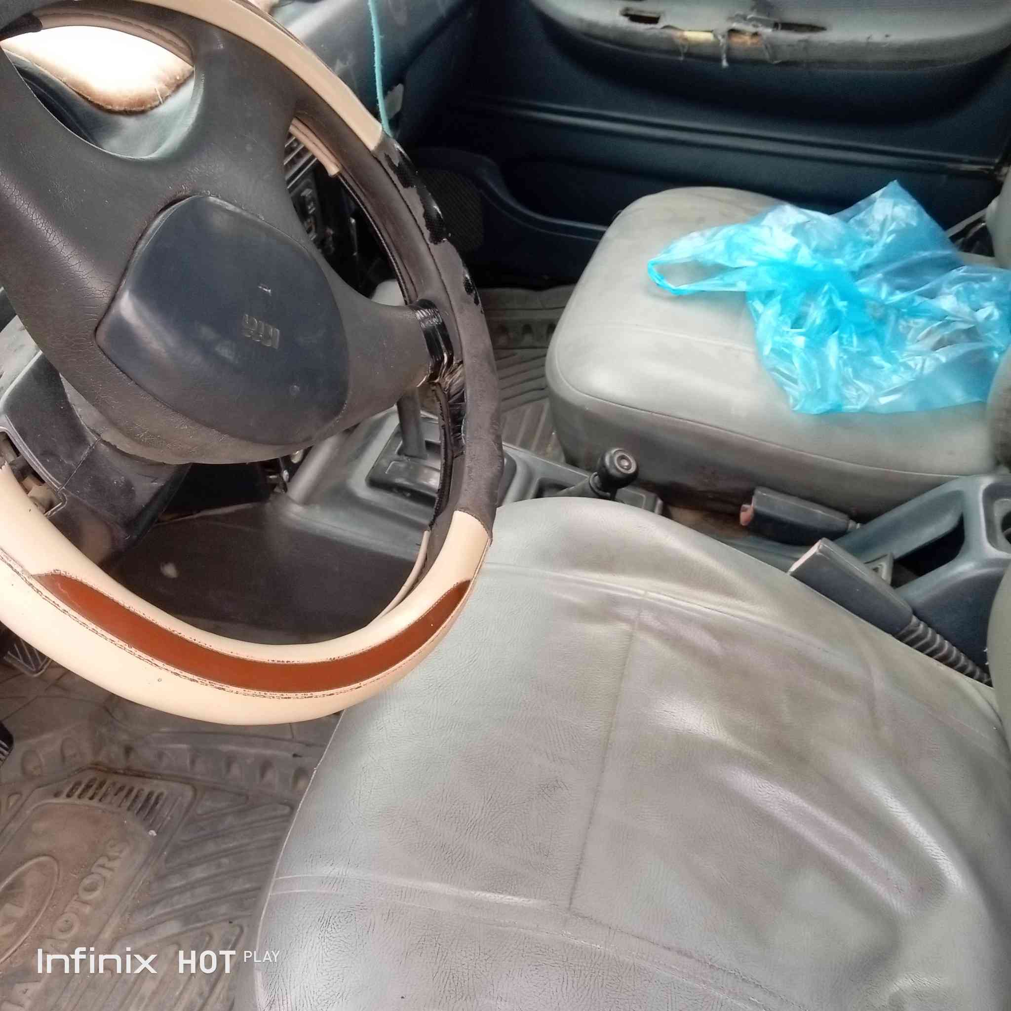 كيا سبورتج موديل 94 رقم بغداد باسمي بس بيهة شغلة سحب مابيهة عاطلة يعني السعر 25 وبيهة مجال *********** بي واتساب ***********
