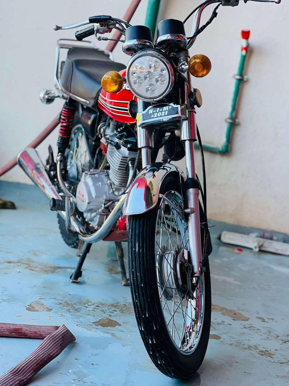 سلام عليكم دراجه نامه برو دراجه رقم وسنويه مكان النجف  نضيفه كلش السعر خاص.      مكلف بنشر.           ‭٠٧٨٣ ٢٥١ ٧٤٣٣‬
