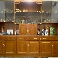 اثاث مستعمل للبيع معرض و كاونتر وكنتور  المعرض جديد نضافته 80٪ سعره 15...