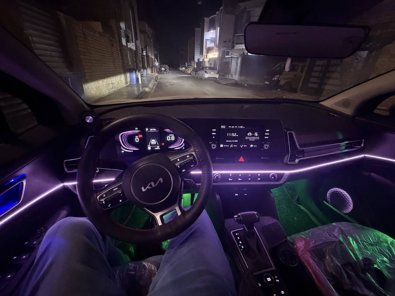 سلام عليكم
كيا سبورتج وارد امريكي موديل 24 

مرقم بغداد الدولي الجديد باسمي تحويل مباشر 

السياره ماشيه  11 الف 

حادثها جاملغ موضح بصور موجوده بالمنشور 
سونار السياره موجود المندلاوي قبل شهرين سويته 
باقي السياره مكفوله كير محرك تبريد  
السياره سويج 
تبريد قطعتين 
تحكم استيرن جهتين 
مقاعد جلد لونين اسود واحمر 
ارضيه جلد مع دوسات اصليه 
اناره داخليه كامله 
نقطه عمياء 
شاحن وايرلس 
ويل كب
هندبريك  دكمه 
اناره خلفيه وامامي لد
اشاير بالمري 
اسبير تاير ويل اصلي مال شركه بيها 

السعر 205 وبيها مجال 
بغداد /الزعفرانيه 
***********
