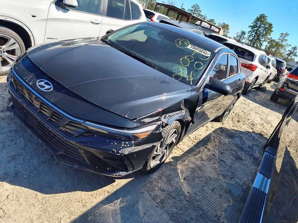 السلام عليكم النترا 24 فول واحد على واحد لمتت خمس كامرات كشنات كهربائي تدفئه تبريد سعر السياره 178 ورقه مكان بغداد الجديده رقم الهاتف‏‪0772 511 0922‬‏
