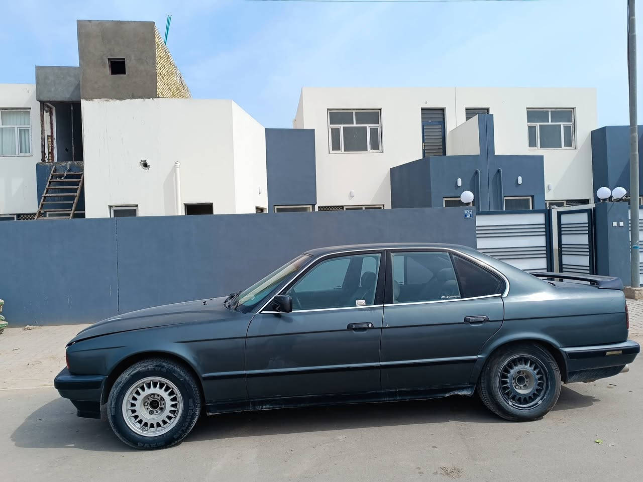 بيئم 525 

محرك مفتوح سياره عظمها حلو من دون ضربه عندي

رقم صلاح الدين وكاله عامه حق التحويل 

مكينه گايمه 

مكاني كوفه ***********
