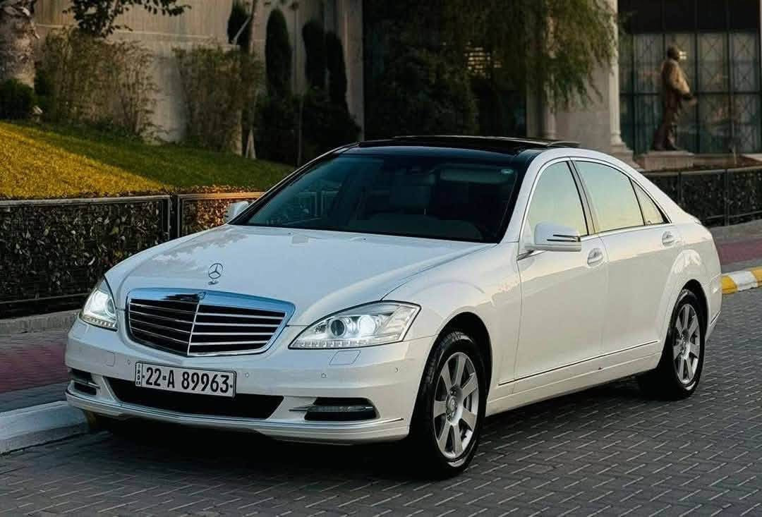 مارسیدس بینز خليجي شركة باجكر 2013 مواصفات S350
محرك ٦ سلندر بنزين ضمان دولی 
وکالە و صفر شرکە BCM وارد خليجي سیارة 
ماشية 170 الف کم حقيقي بصمتین موجودة ....
الاخوان سيارة بيها بس قطعتين صبغ باب و جامرلغ خلفی بدون دواخل كلش حلوة و مايبين بيها ابد بشرط و حیل نظيفة و جديدة سیارة احلى من الصور 
 محرك و الگیر بشرط مابیها ای خلل ولا نقص بشرط تكون جاهزە ١٠٠/١٠٠ 

 مواصفات ١/١ 
 ( ناظور ،، ثلاجة،، كشنات ورائي كهربائي و تدفئه و تبريد VIP ,, بانوراما ،، سندوق وابواب شفط  ،، باب لارج ،، و بیبان سحب ،، بصمة ،، کشنات تدفئة و تبرید و جلد ،، جام فوتو ،، کشنات خزن و کهربائی ،، ماوس و تلفون و بعد كثير مواصفات ..... )
 4 تایرات و ويل جدیدە بلادية 
 سنويه جديده و بااسمي ...
صدر ناعم وجديد بشرط جاهزه و بدون خلل 
 بدون خلل کهربائی بشرط 
 تحویل بشرط نفس اليوم ...

للتواصل ***********
