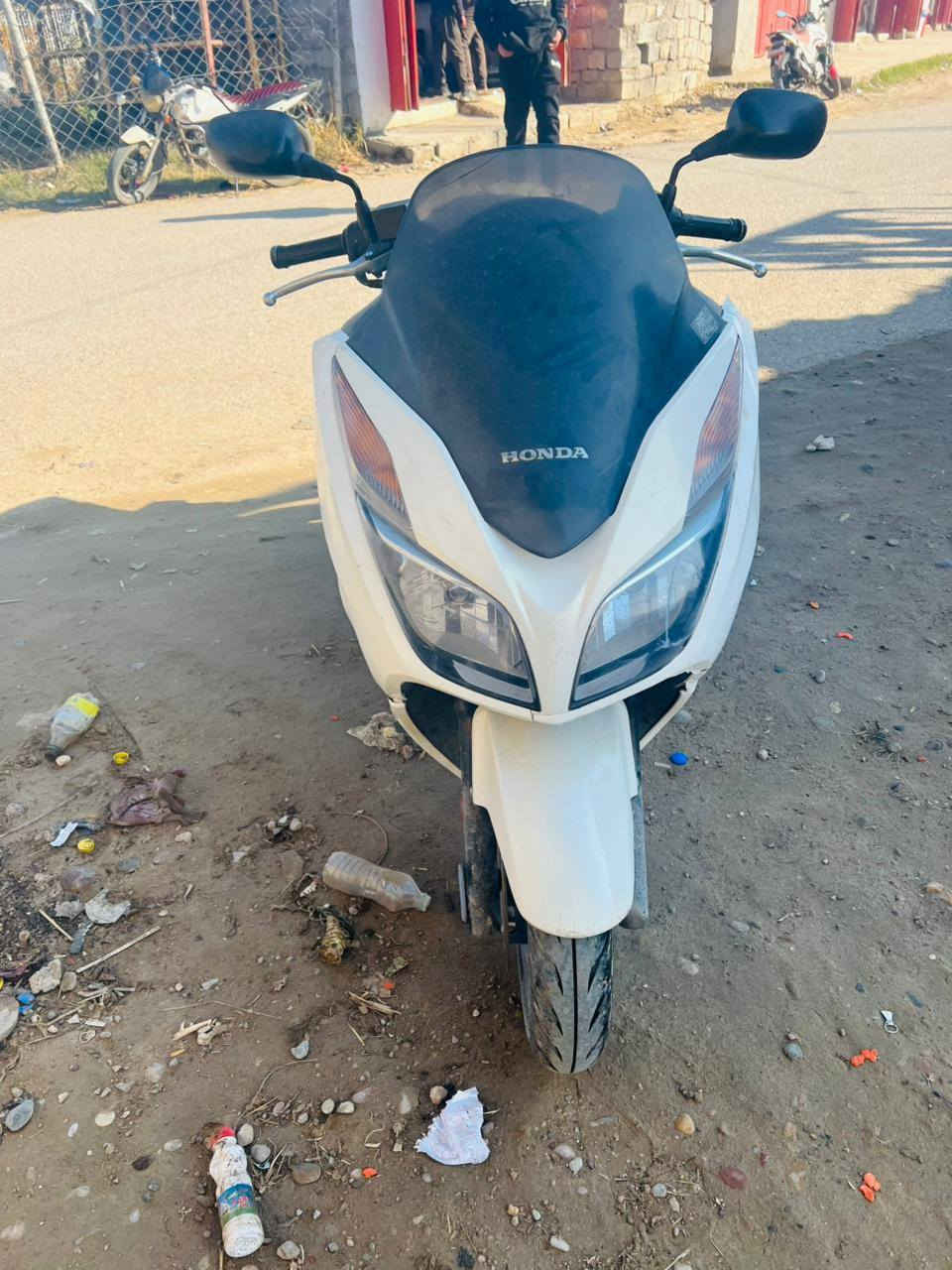 البيع صفر 12 نضافه كدامك
أو مراوس حسب قناعه
***********
