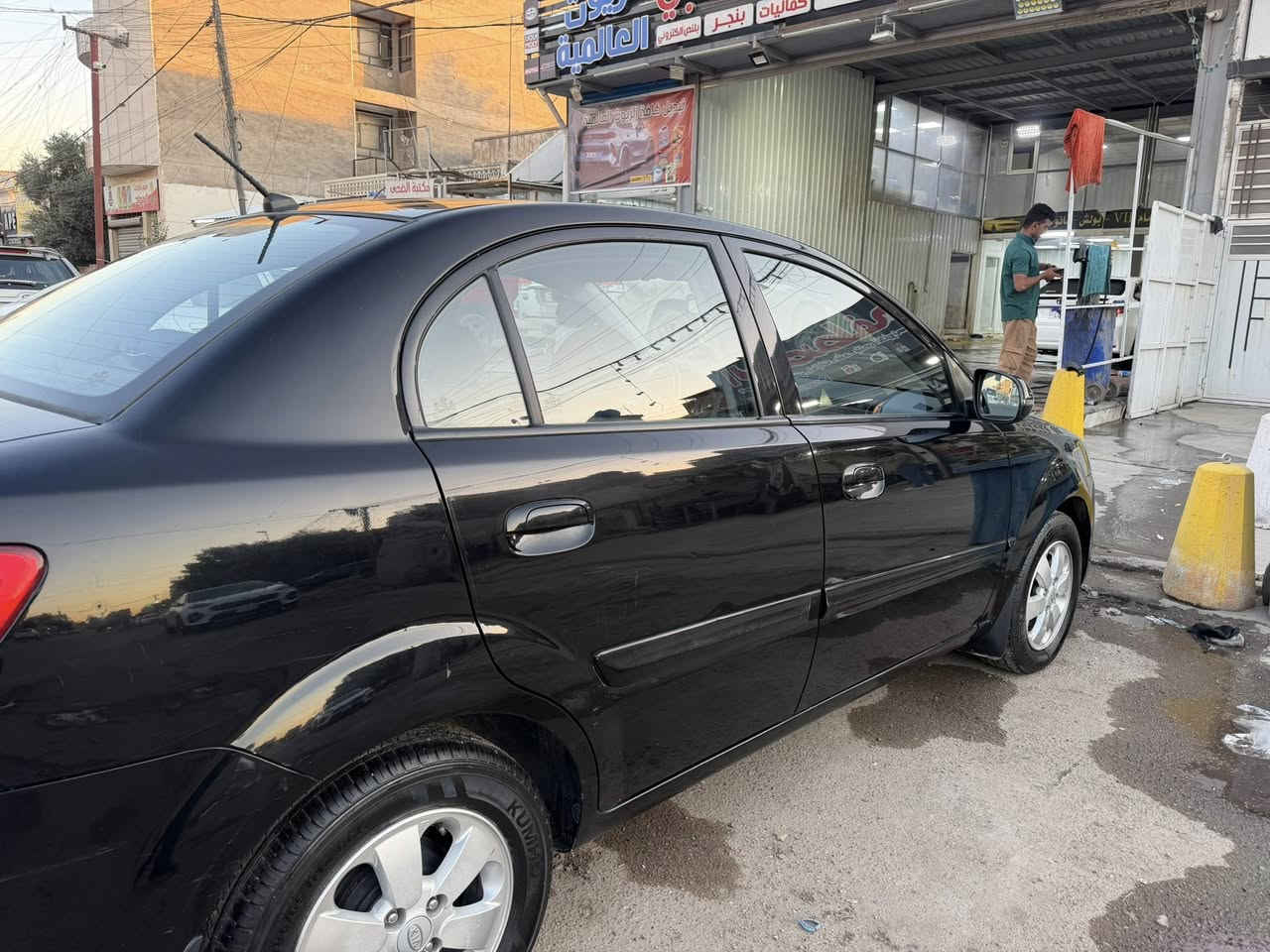 سلام عليكم
كيا ريو خليجي 
موديل 2011
سنويه ابسمي هزه وفحص جديد تحويل ثاني يوم 

ماشية 60 ألف كم فقط
تحكم ستيرن
ايرباك
جام كهرباء
بروجكترات
إشارة بالمرايا
سبير منازل 

السيارة بحالة نظيفة
بيها صبغ باب أيسر خلفي فقط
مكان سياره بغداد شارع فلسطين 
***********
