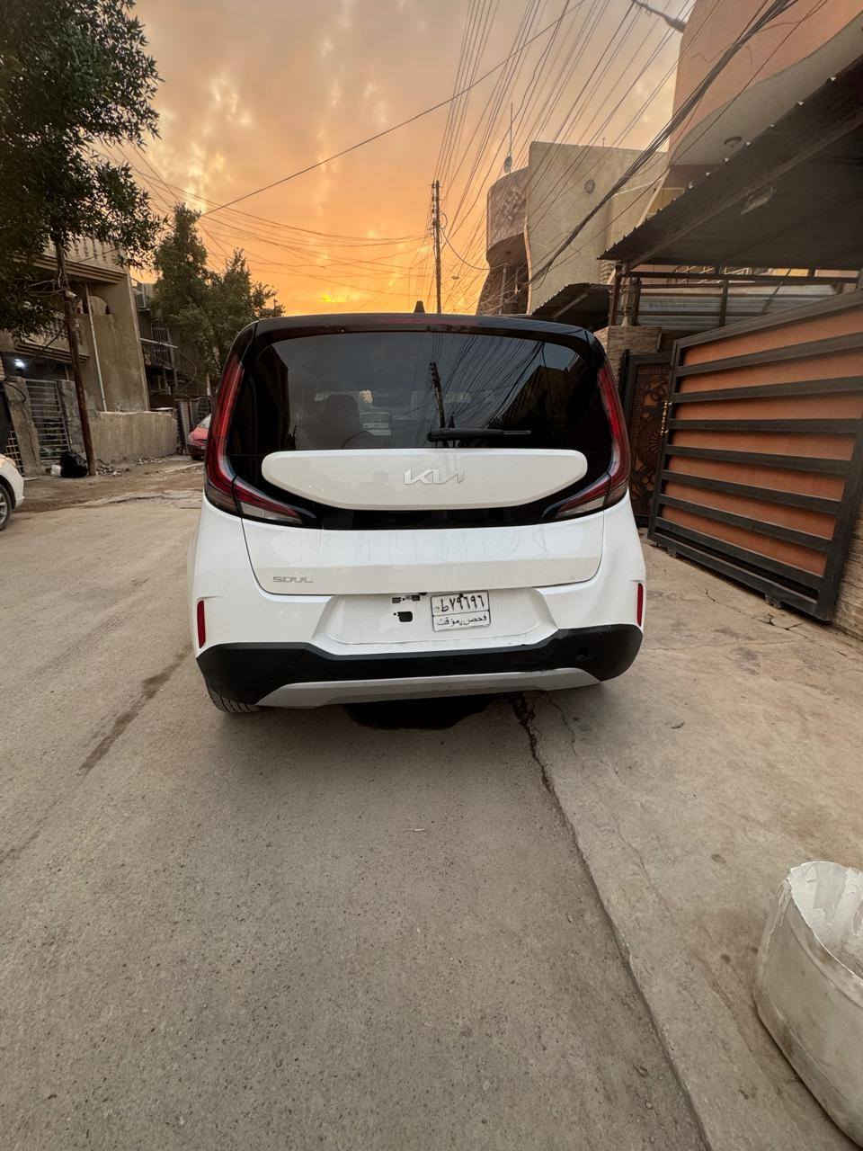 سلام عليكم كيا صول موديل 2025سياره جاهزه وارد أمريكي مبدل باب نفس الون جاملغ راجع عل حار ماشيه 9000 مكينه 2000 دوش بجم كبس بلادي المواصفات خروج عن المسار بريك ذاتي اطفاء ذاتي لصرفيه الوقود السعر 170 وبيها مجال العنوان بغداد الدورة شارع ابو طيارة 
***********
