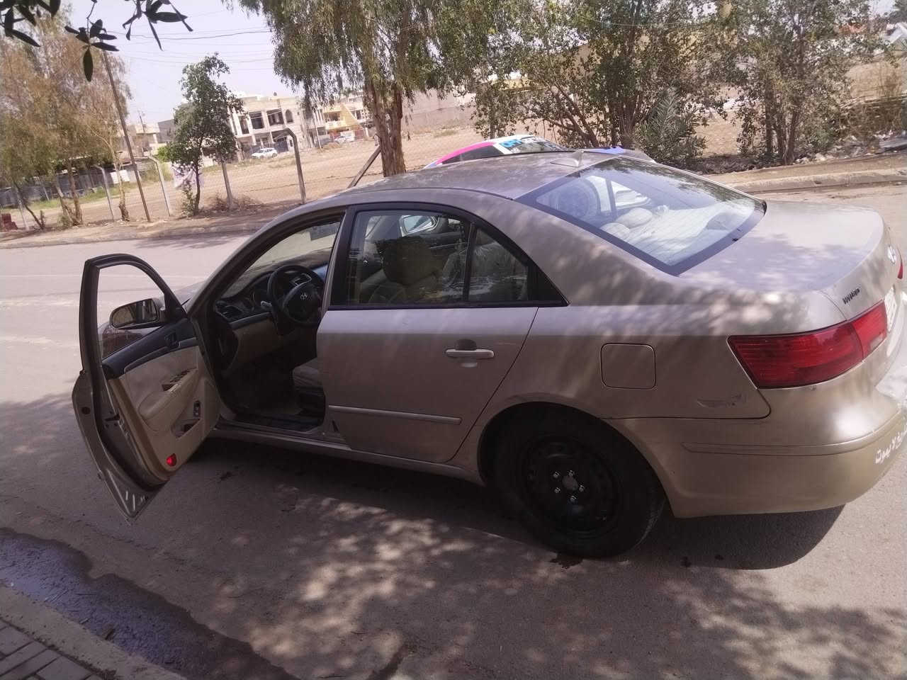 سلام عليكم
سوناته 2010 كير محرك خير من الله ترايك وين ميعجبك 
تدفئه تبريد ويه السويج السياره جاهزه بيهه هاي الضربه الي بل صوره والباقي شوفت عينك 
السعر 115 وبيهه مجال مكاني بغداد سيديه 
***********
