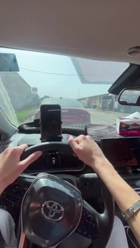 حامل هاتف • إكسسوار سيارة • توصيل لجميع المحافظات