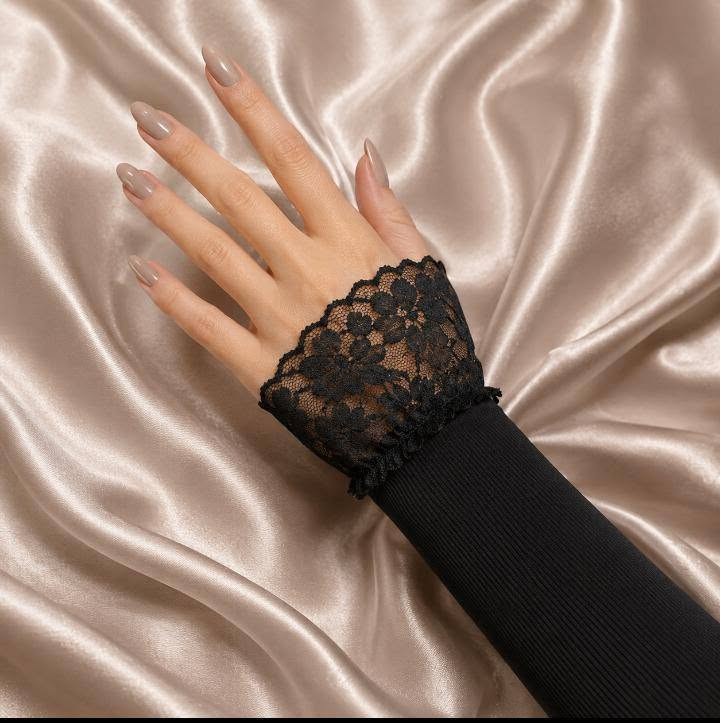 مرحبا بكم ناس اليوسفية لمسة فخامة على معصمك تصميم انثوي ناعم يمنحك اطلالة راقية ومميزة في كل مناسبة سواء مع عباءة او فستان او جلابة الأناقة مضمونة لأن تفاصيل تصنع الفرق اختاري التميز دللي يديك بأجمل الدانتيل لمهتمة تواصل عبر واتساب توصيل مجاني داخل مدينة اليوسفية وشكرا
0608802065


**إذا كنت صاحب هذا الإعلان وتريد حذفه لأي سبب، رجاءا أرسل رسالة إلى الدعم الفني**