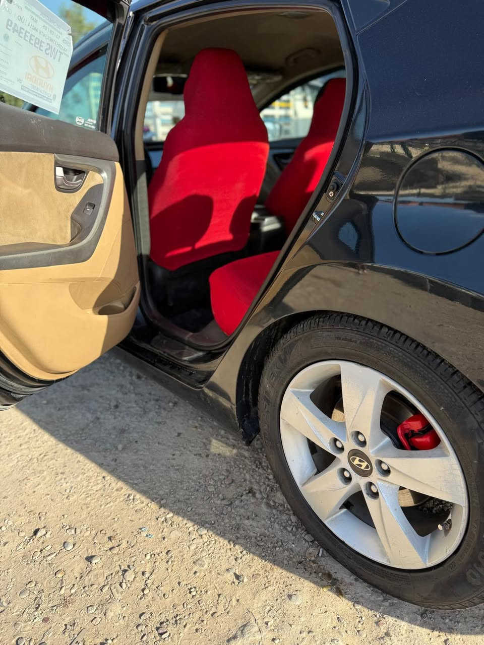 السلام عليكم النترا 2011 امريكي حادثها جاملغ امامي و بنيد محرك 1800 صدر جديد و منضومه زنون و تحكم استيرن جهتين السيارة مابيها نقص ماشيه 200 الف للبيع ب92


**إذا كنت صاحب هذا الإعلان وتريد حذفه لأي سبب، رجاءا أرسل رسالة إلى الدعم الفني**