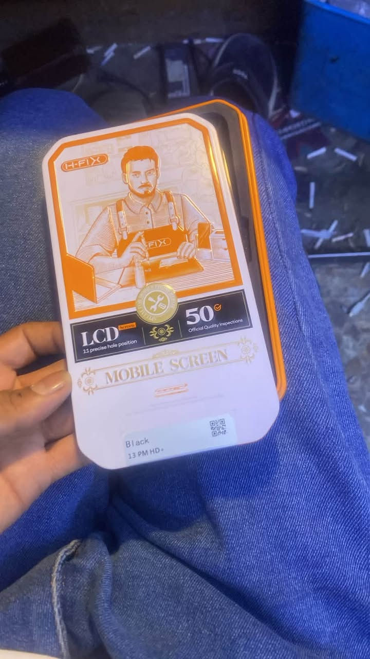 شاشه 13 برو ماكس شاشه نوعيه كلش حلوه ع  الفحص تاخذها اني افحصها الك يمي بل محل سعرها 80 الف شاشه وكاله متواجد واتساب ***********
