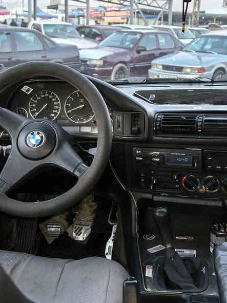 Bmw1991
ارمي بلاستيك سليماني به شه رتي اوه ليات
***********
***********
ماشاالله له قوه تي 
525
گير عادي 
بيش و دواي ده عمي نييه 
هه موو گياني به شه رتي سه د فيته ر
زور زور توندوو توله 
سه ياره كه مالي دوسته 
چوارتايه ي لوكي له ژيره 
ناوي لوك لوك 
سليماني السليمانية
