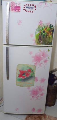 ثلاجة كبيرة • حالة جيدة • خدمة توصيل