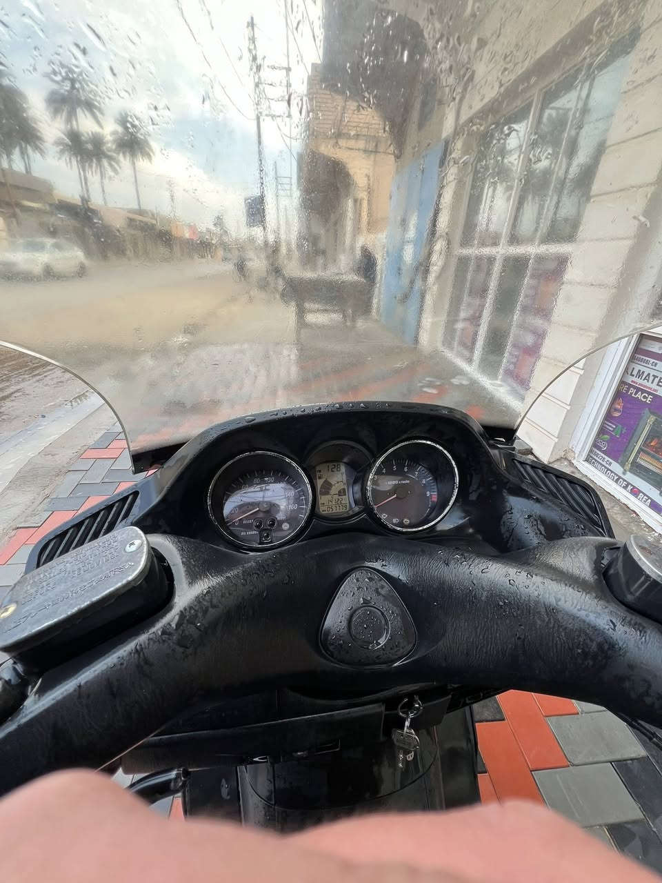 السلام عليكم ماجسته ملي كراند 
دراجة كاملة مناقصها شي فقط جويتر وكلچات وهالامور يرادلهم ادامة 
750 وبيها مجال بسيط 
بغداد الطارمية
***********
