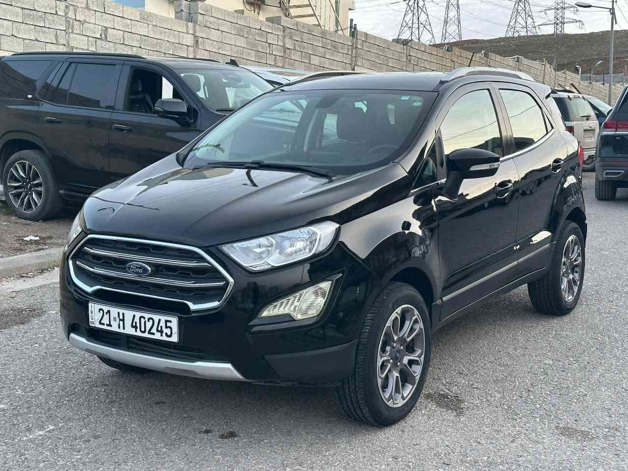 🚗 للبيع فورد ايكوسبورت Ford EcoSport 🚗

الموديل: 2022 
الفئة: Titanium 4WD اعلى فئة
اللون: اسود 
رقم: سليمانيه  سنوية جديدة
الممشى: 32 ألف ميل فقط
الحادث: جاملغ + بنيد فقط -+بيه بارد بالباب السايق 
المواصفات:
- دفع رباعي 4WD
- محرك ٤ سلندر  اقتصادي جداً بالبنزين
كشن- جلد اسود - شاشة لمس - كاميرا رجوع
- بصمة -  - رادار - حساسات
- السيارة بحالة ممتازة ميكانيك وكير ومحرك

السعر: 135$ ورقة وبيه مجال بسيط للشراي
المكان: بغداد - الاسكان - شارع مستشفى الطفل
للاستفسار: ***********

السيارة جاهزة للفحص بأي وقت وبأي مكان
