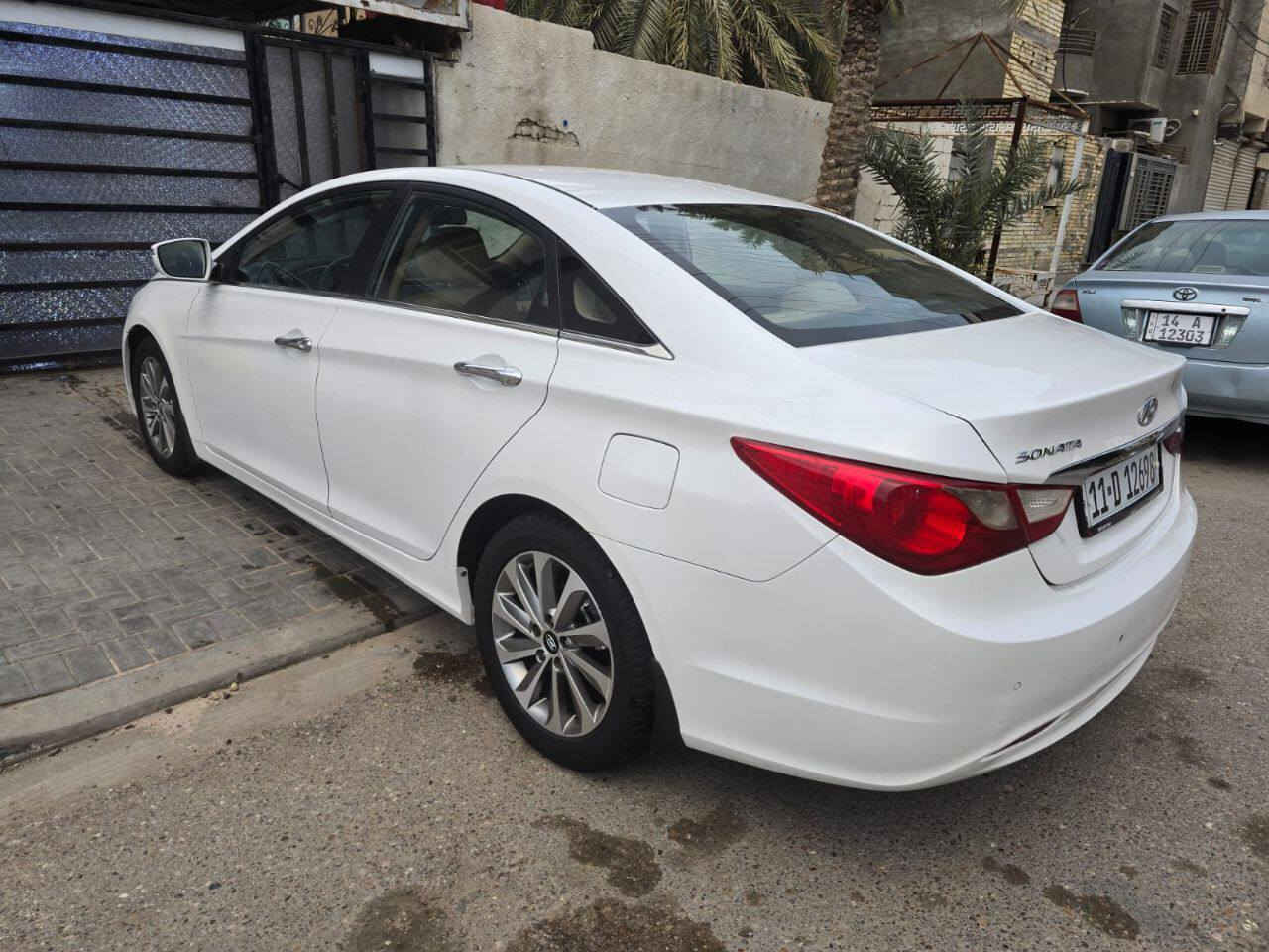 السلام عليكم
سوناته خليجي
فول ماعده لفتحه
مديل 2015 
محرك.  2400  دوش
رقم بغداد نكليزي
سيارة كفاله عامه
// كشن كهرباء
// داخل  عسلي
//تحكمات ستيرن 
// شفتات 
// اشاير بالمري
// شاشة و كامرة
حساسات 
 مكاني بصرة
شراي يخابر ع رقم
مكلف بنشر
***********
