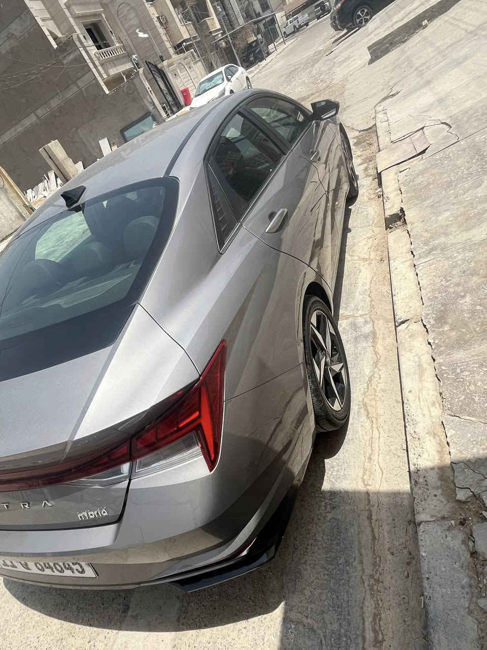 النترا لمتدد2023بدون صبغ بس بارد بل البنيد
ماشيه 30 الف كيلو 

النترا هايبرد موديل 2023

للبيع 
فول1/1🔥🔥
مكفوله من الشواصي واللغود وكير ومكينه 

 مواصفات لمتد limited
١-بصمة تشغيل ابواب وصندوك. (بصمة ابواب لمس) 
٢-فتحة سقف ( سلايد روف ) 

٤-كاميره  خلفية دوارة
٥-رادارات 360 درجة ( امامي جانبي خلفي ) تمنع التصادم الامامي والجانبي والخلفي
٦-التحذير عند فتح الباب 
٧-تحكمات ستيرن 4 جهات 
٨-دشبول شاشة 4 وضعيات للعدادات
٩- 3 وضعيات قيادة ( عادي سبورت ذكي ) 
١٠- مثبت سرعة ذكي ( التحذير عند مغادرة المسار )
‏١١-Auto Hold التوقف لفترات قصيرة
١٢-الهاند بريك بصمة
١٣-شاشة بلازمة حجم كبير لمس تدعم نظام الابل كار بلي والاندرويد اوتو بدون كيبل يربط التلفون واير ليس و GPS  
١٤-شحن واير ليس 
١٥-ويل كب ١٧ مميز 
١٦-نظام الصوت Bose عدد السماعات 8 
١٧-تشغيل عن بعُد 
١٨-اشاير بال مري
١٩-اضواء ترحيب عند الاقتراب 
٢٠-لايت لد 3عدسات وسكنات لد 
٢١-كشنات جلد السايق كهرباء 
٢٢-نقطة عمياء
٢٣-تدفئة/ تبريد بالكشنات
٢٤- لد متغير الالوان 12 لون على طول الدشبول
٢٥- كير اوتماتيك و S عادي
٢٦-تحديد مسار وقيادة ذاتية  ورادار امامي 
٢٧- مانع انزلاق 
الحادث مصلح على البارد
وصور الحادث بالمنشور
اخوان هاي تفاصيل السيارة
***********
السعر 160
وبيها مجال
