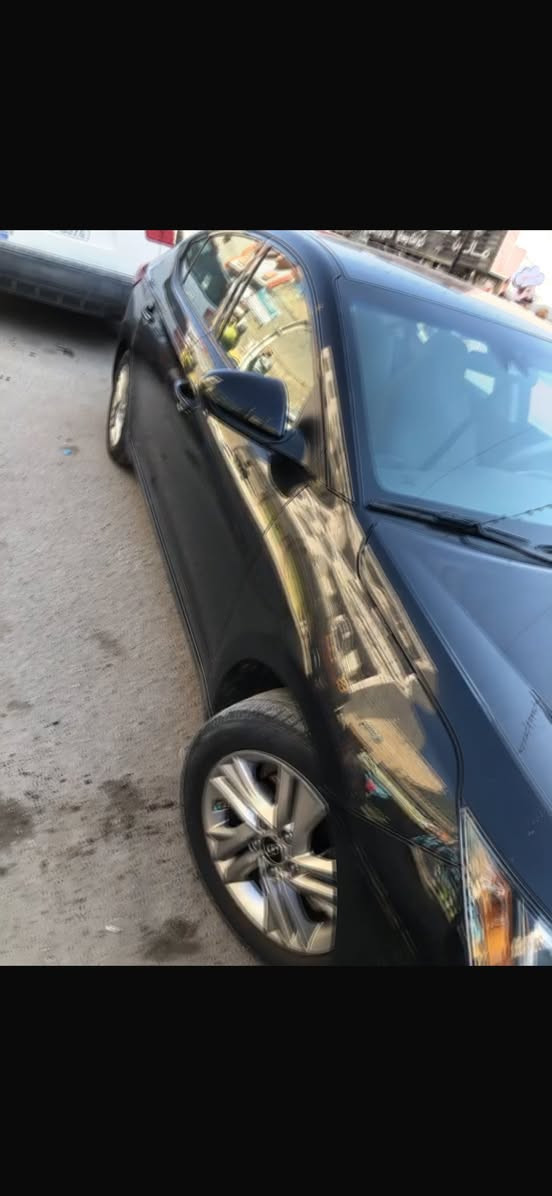 السلام عليكم اخوتي 
النترا للبيع 2020 حادثها جاملغ امامي ونص الباب بدون دواخل نفسهن مصلحات بسمي اربيل حداديه وتخم تاير وباتري كله جديد سيارة جاهزه ب145وبيها مجال حك الجيه
***********
