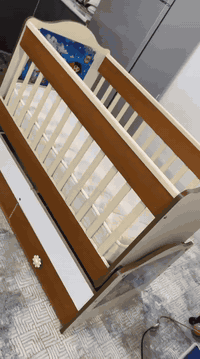 دەستی دووی چوارقورنە جۆلانە خاوێن و پوخت ماوەتەوە دۆشەکی خۆی لەگەڵە نرخی گونجاوە بۆ نرخ تەلەفۆن بەو ژمارەیە بکەن
***********
