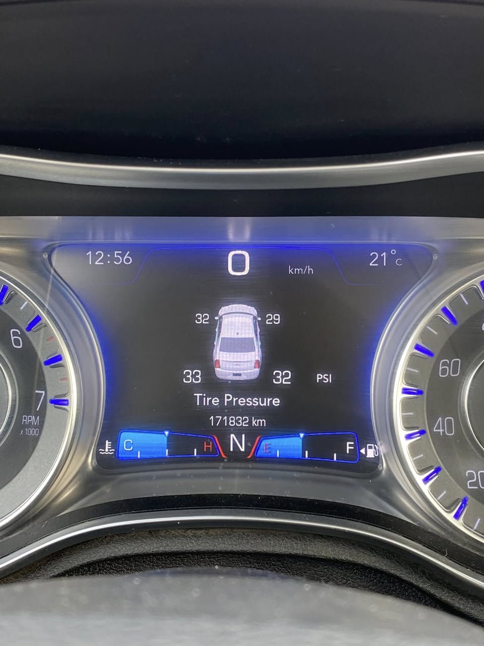 المواصفات
بانوراما
شاشة كبيرة كار بلي
بردة خلفية
مرايا قلابة
كشن امامي تدفئة وتبريد
كشن خلفي تدفئة
تدفئة ستيرن
واكيد الكشنات تحكم كهربائي
الباقي مواصفات ال C المعروفه 
السياره وارد خليجي كلين تايتل بيها ملاحضات بسيطه موجوده بالصور 
الرقم ***********
السعر 24000$ وبيها مجال بسيط
