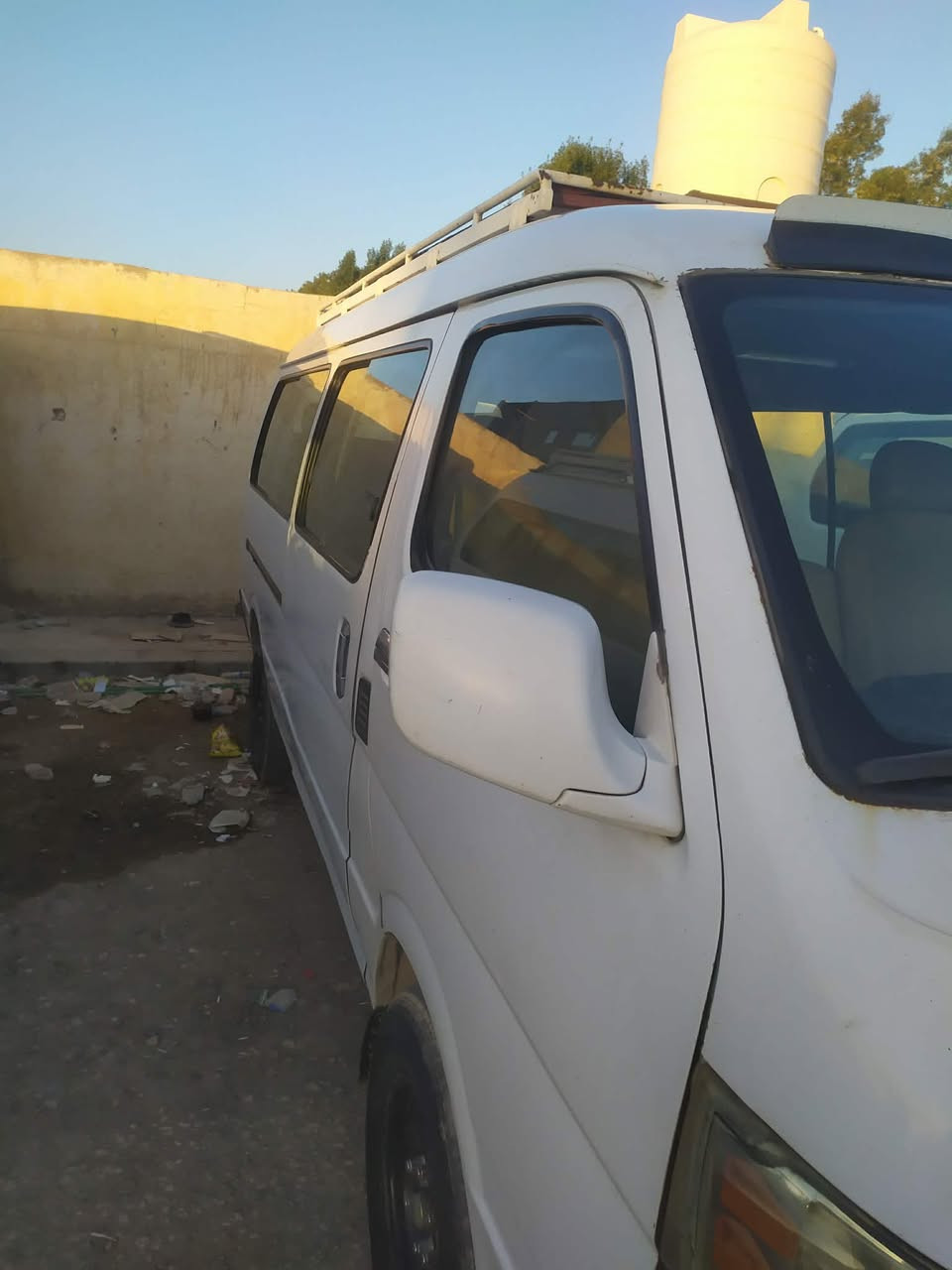 السلام عليكم 
جنبي مديل 14 حره 
السياره كفاله عامه 
مداور ثانيوم 
كير مكينه حداديه جدد 
السعر 88 وبيه مجال 
مكاني نجف/ كوفه 
***********
