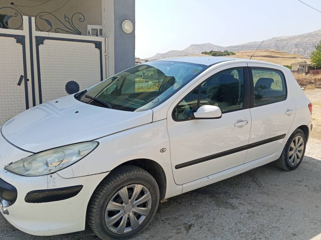 بیجۆ 307 مۆدیل 2006 ڕەقەم بغداد بەشەرتی ئەوەلیات، گێڕو مەکینە و کارەبای لەسەر شەریکە  هةموو گياني ئيش ئةكات تةبريد بةشةرت دوكمةي ناو بةفر ئيش ئةكات دوگمةي ئوفةري ئيش ئةكات كارباي يةك شتي نية ئيش نةكات..وێنەکان خۆیان دەدوێن لەخاوێنی سەیارەکە هةموو كوردوستان بي بكةري گيري كةميك هافي هةية
*********** 
***********
33 وةرقةو مةجاليكى برايانة السليمانية, العراق
